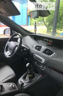 Минивэн Renault Scenic 2013 в Тлумаче
