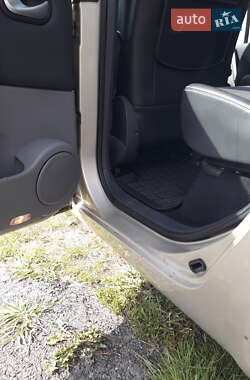 Минивэн Renault Scenic 2009 в 