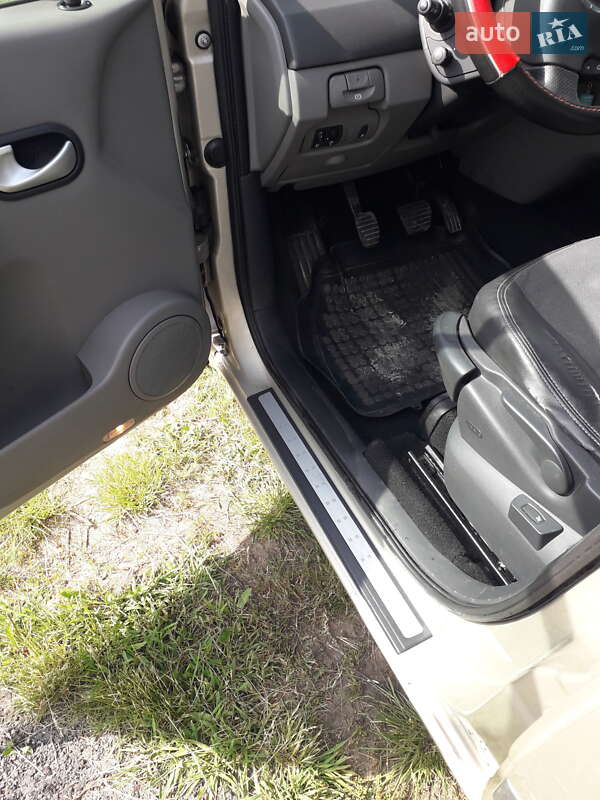 Минивэн Renault Scenic 2009 в Полтаве