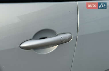 Минивэн Renault Scenic 2005 в 
