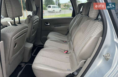 Минивэн Renault Scenic 2005 в 