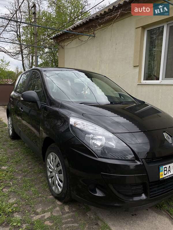 Минивэн Renault Scenic 2009 в Александрие