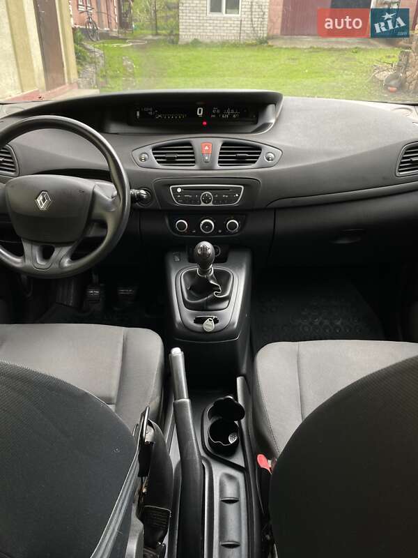 Минивэн Renault Scenic 2009 в Александрие