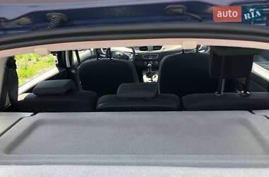 Минивэн Renault Scenic 2011 в 