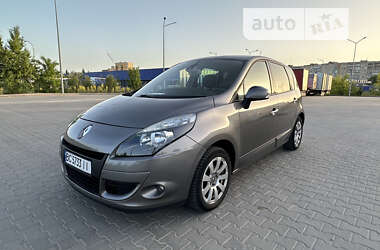 Мінівен Renault Scenic 2010 в Кам'янець-Подільському