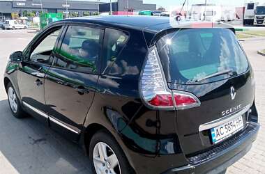 Минивэн Renault Scenic 2015 в Луцке