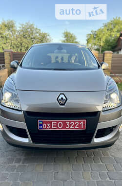 Мінівен Renault Scenic 2010 в Луцьку