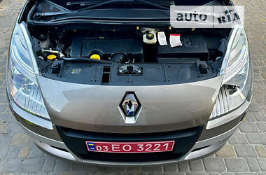 Мінівен Renault Scenic 2010 в Луцьку