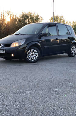 Минивэн Renault Scenic 2006 в Мене