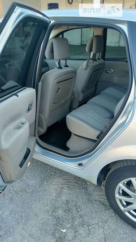 Минивэн Renault Scenic 2003 в Киеве