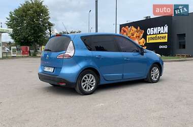 Минивэн Renault Scenic 2012 в 