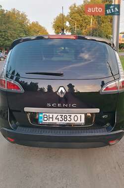 Минивэн Renault Scenic 2013 в 