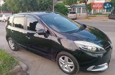 Минивэн Renault Scenic 2013 в 