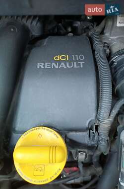 Минивэн Renault Scenic 2013 в 