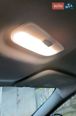 Минивэн Renault Scenic 2013 в 