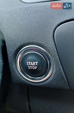 Минивэн Renault Scenic 2013 в 