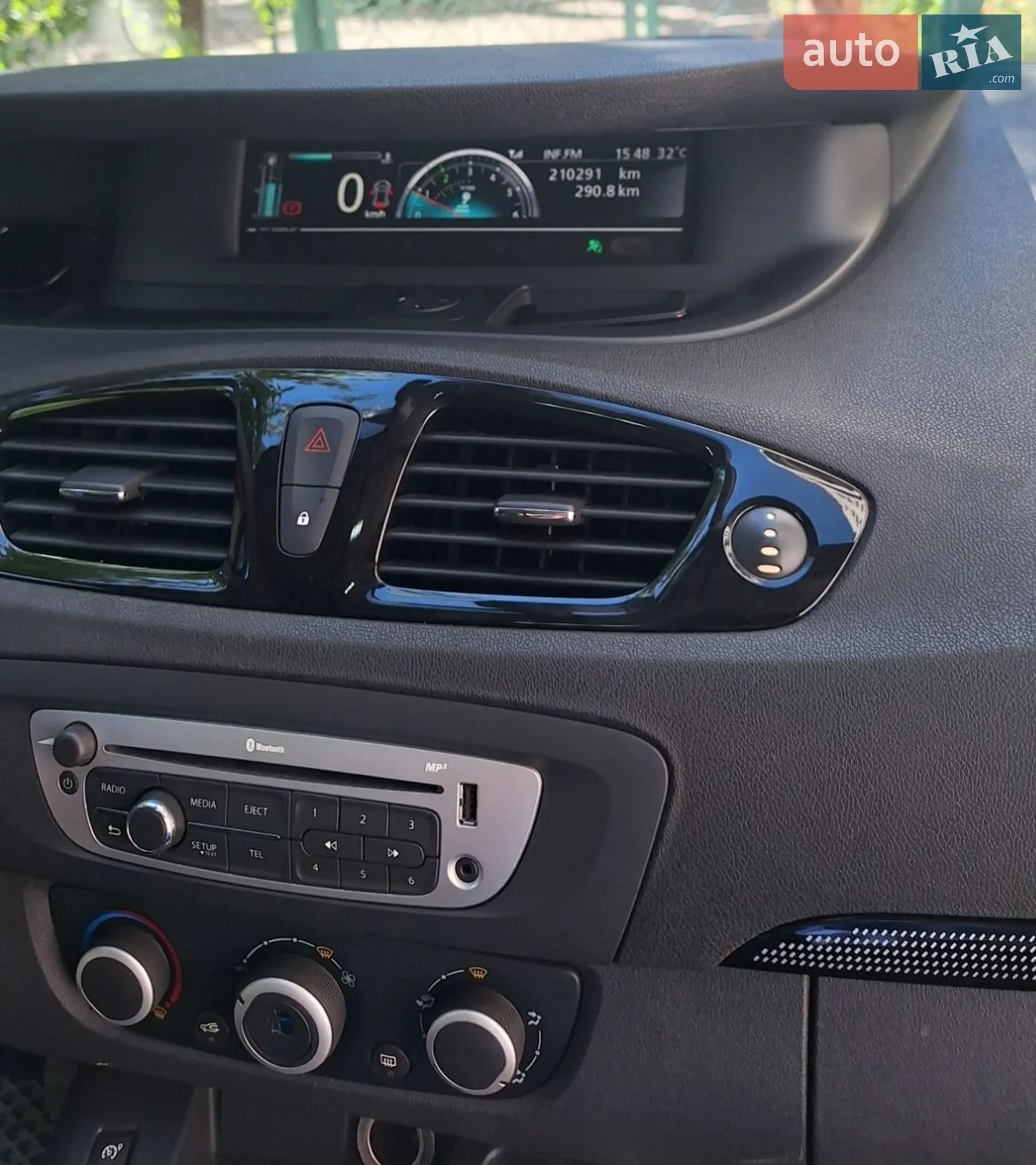 2012 Renault Scenic - мініатюра 17