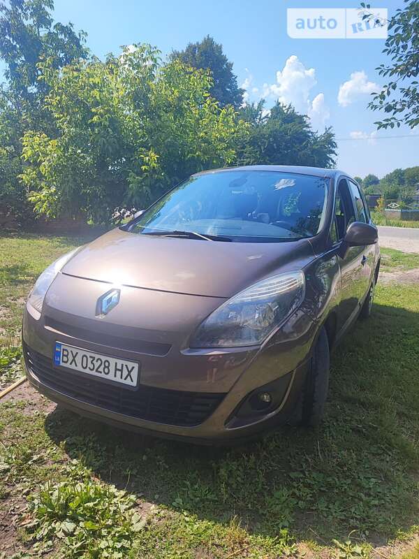 Мінівен Renault Scenic 2010 в Старокостянтинові