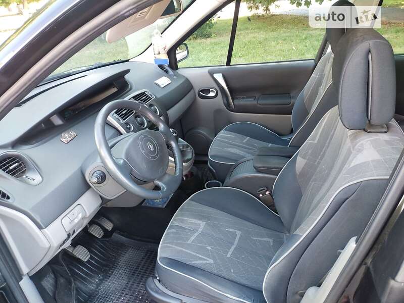 Мінівен Renault Scenic 2003 в Ромнах