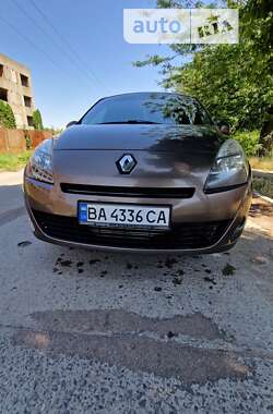 Минивэн Renault Scenic 2011 в Кропивницком