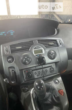 Минивэн Renault Scenic 2004 в Черновцах