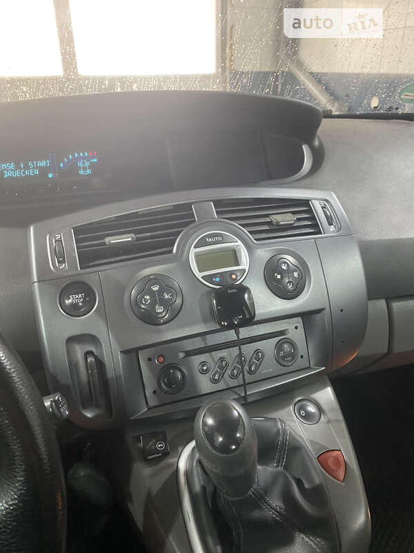 Минивэн Renault Scenic 2004 в Черновцах