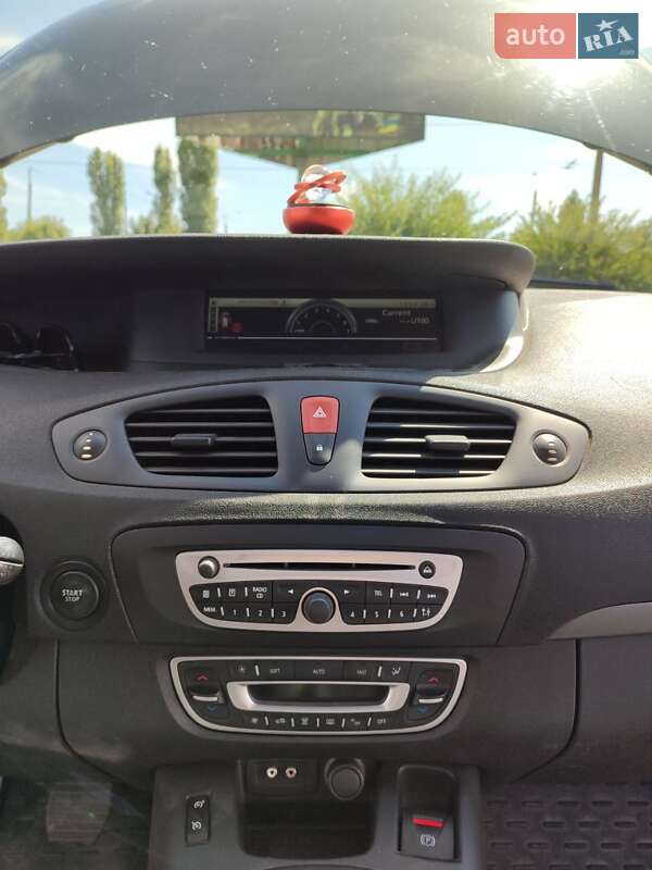 Минивэн Renault Scenic 2009 в Кременчуге