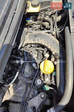 Минивэн Renault Scenic 2009 в 
