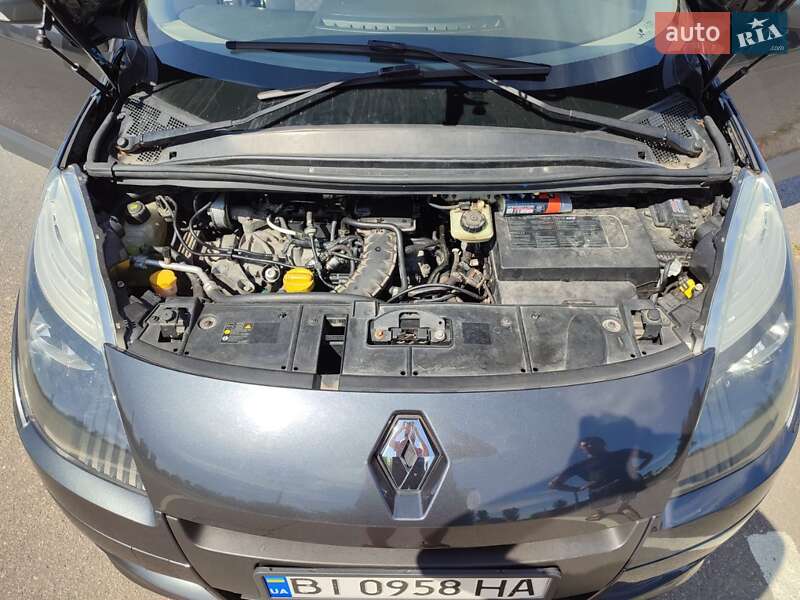 Минивэн Renault Scenic 2009 в Кременчуге
