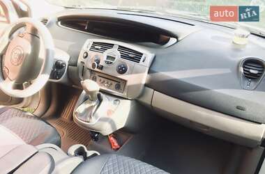 Мінівен Renault Scenic 2004 в 