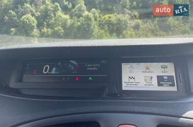 Минивэн Renault Scenic 2011 в 
