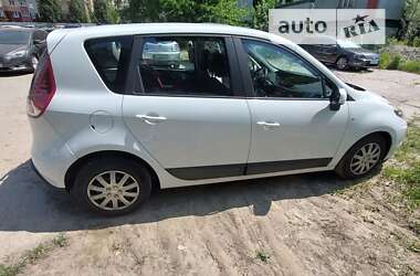 Мінівен Renault Scenic 2009 в Києві