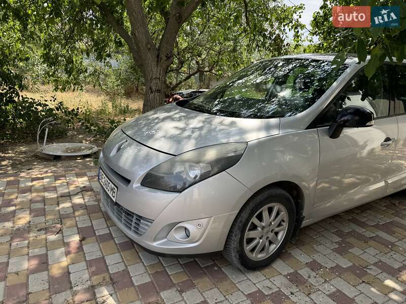 Мінівен Renault Scenic 2011 в Миколаєві