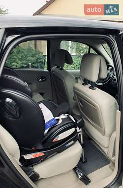 Минивэн Renault Scenic 2006 в 