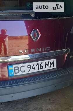 Минивэн Renault Scenic 2012 в 