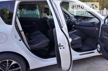 Минивэн Renault Scenic 2015 в 