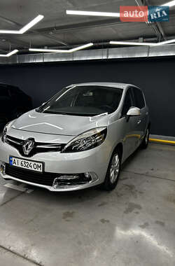 Минивэн Renault Scenic 2013 в 