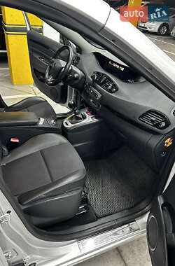 Минивэн Renault Scenic 2013 в 