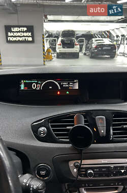 Минивэн Renault Scenic 2013 в 