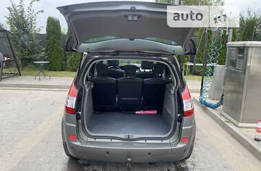 Минивэн Renault Scenic 2006 в Млинове