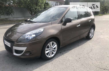 Мінівен Renault Scenic 2011 в Звягелі