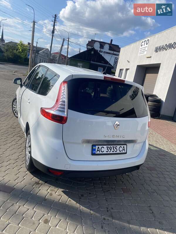 Минивэн Renault Scenic 2014 в Киеве