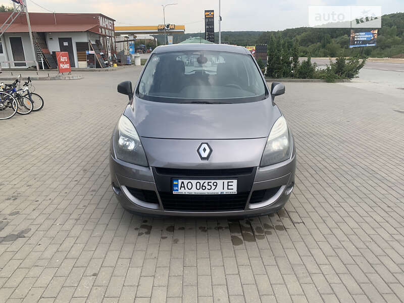 Минивэн Renault Scenic 2010 в Мукачево