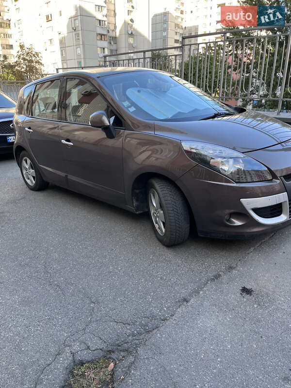 Минивэн Renault Scenic 2010 в Виннице