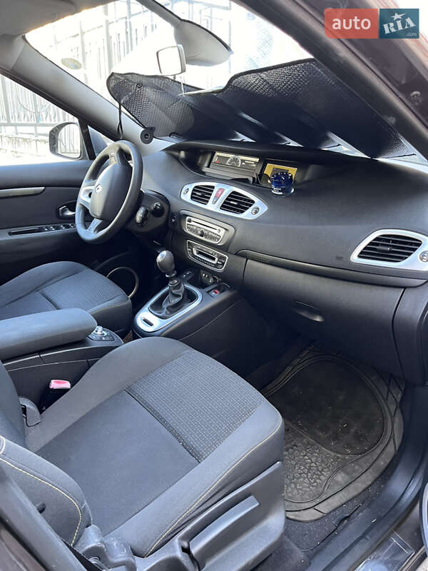 Минивэн Renault Scenic 2010 в Виннице