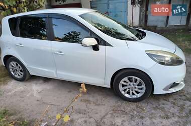 Минивэн Renault Scenic 2012 в 