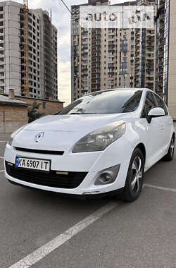 Мінівен Renault Scenic 2011 в Києві