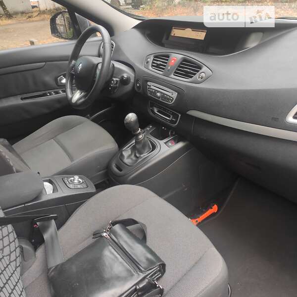 Минивэн Renault Scenic 2010 в Запорожье