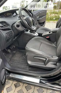 Минивэн Renault Scenic 2013 в Киеве