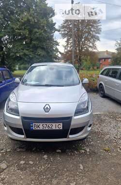 Мінівен Renault Scenic 2010 в Дубні